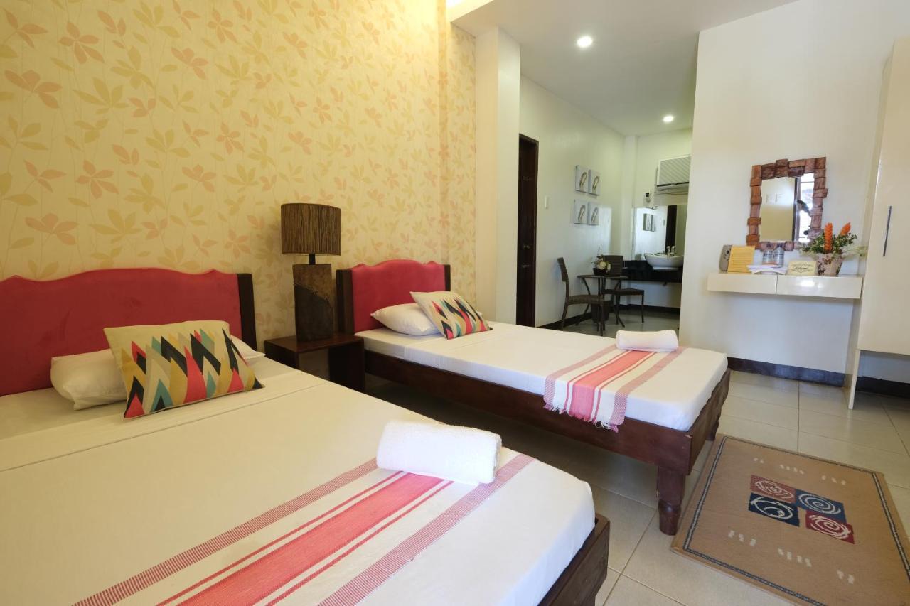 Balai Carmela Hotel Tuguegarao City Exterior photo